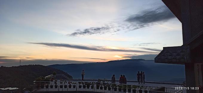 Rendezvous Resort チェラプンジ エクステリア 写真