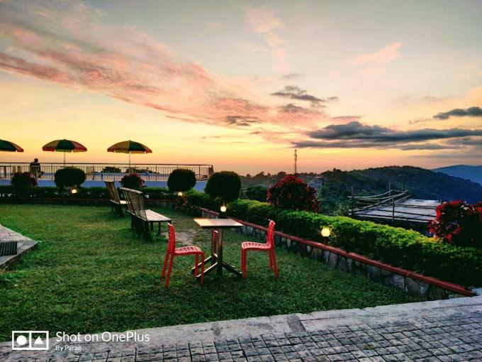Rendezvous Resort チェラプンジ エクステリア 写真